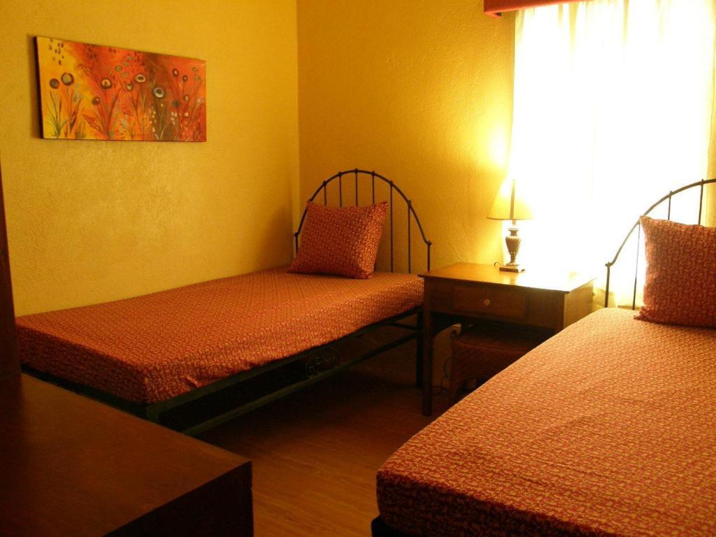 Florentina Homes Dumaguete City Номер фото