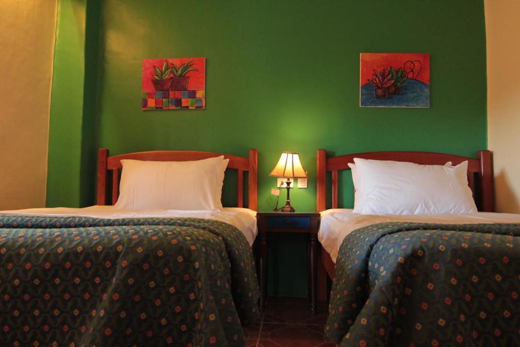Florentina Homes Dumaguete City Номер фото